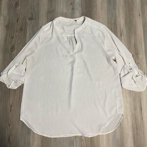 Everleigh White Blouse with Roll-Up Sleeves